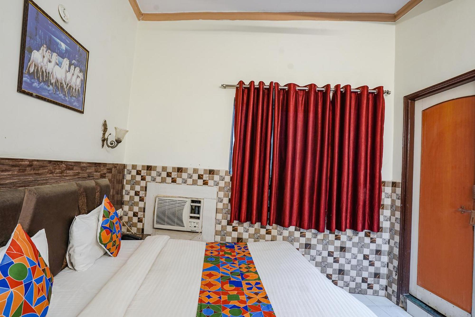 Fabhotel Sarwan Агра Екстериор снимка