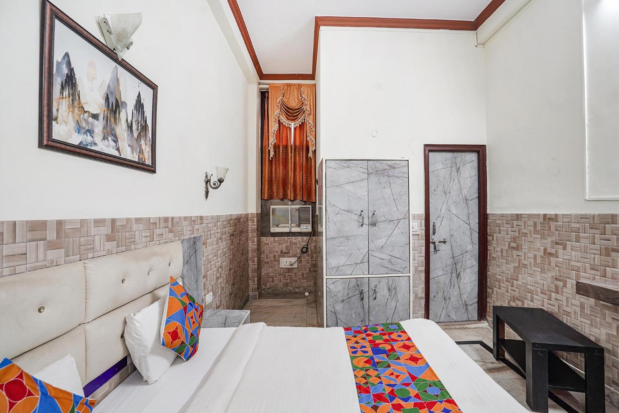 Fabhotel Sarwan Агра Екстериор снимка