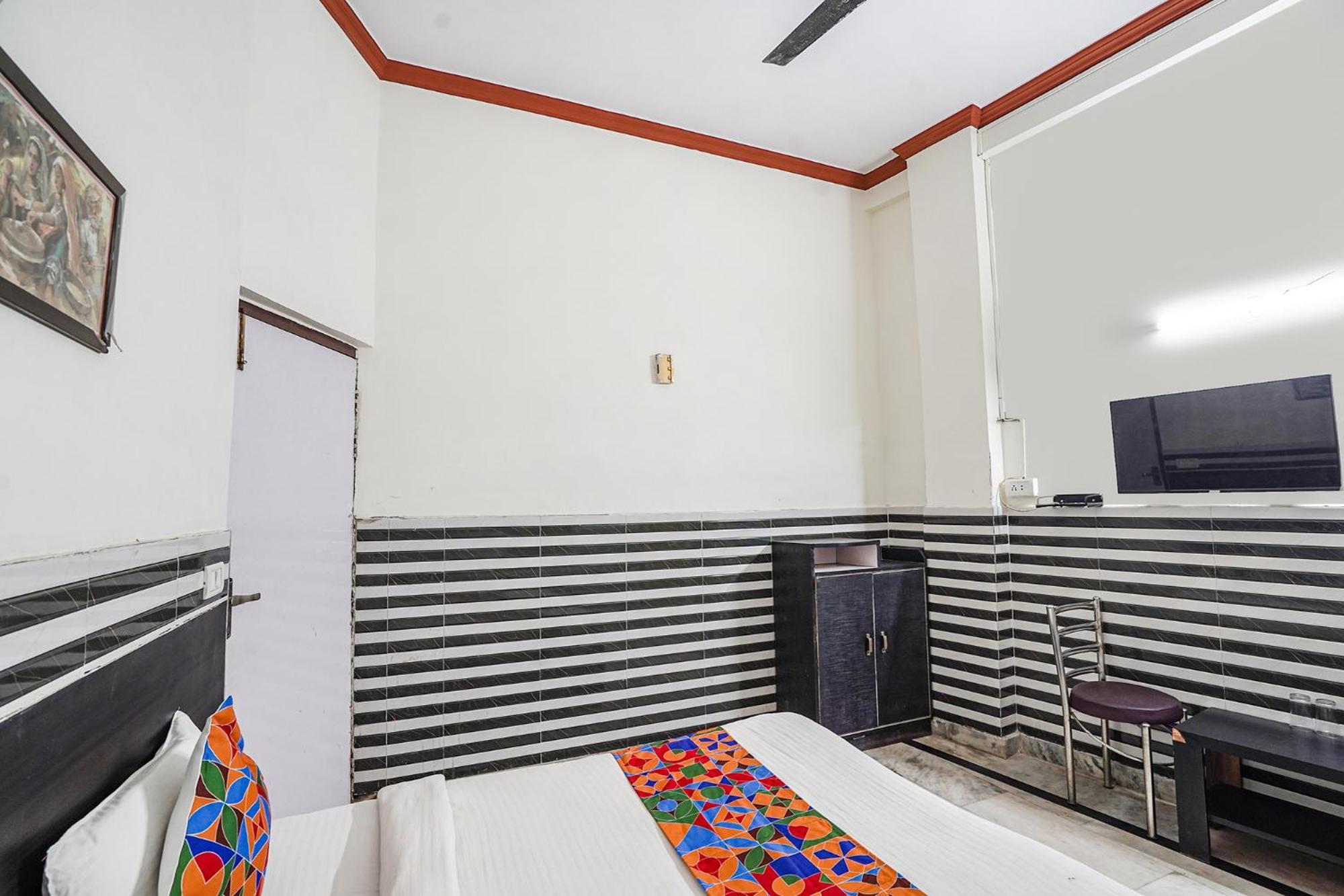 Fabhotel Sarwan Агра Екстериор снимка