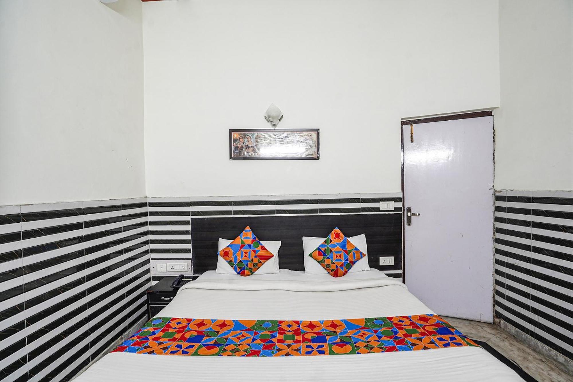 Fabhotel Sarwan Агра Екстериор снимка