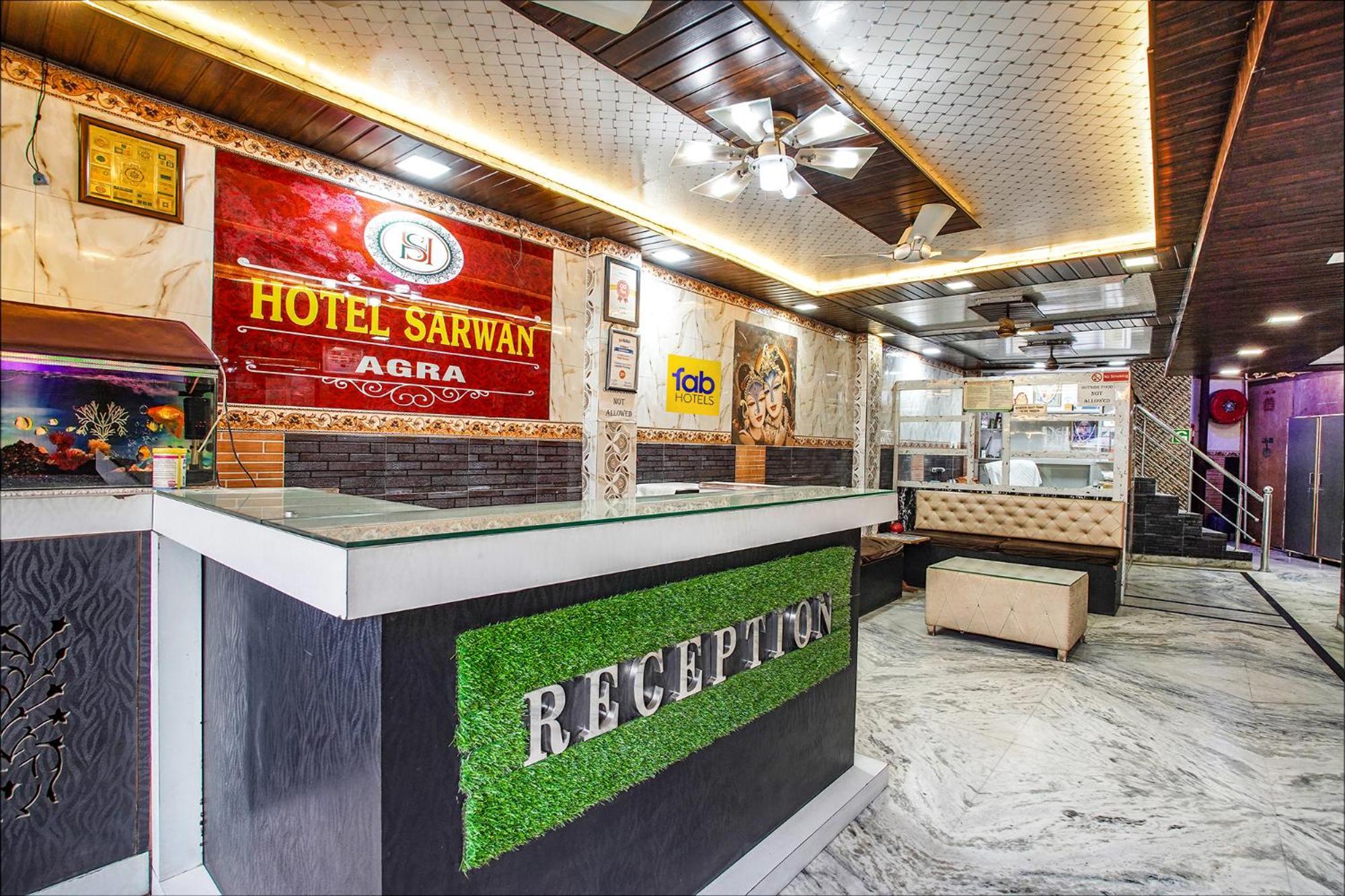 Fabhotel Sarwan Агра Екстериор снимка