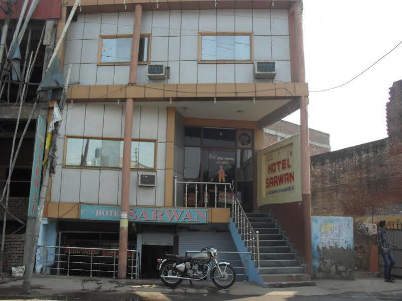 Fabhotel Sarwan Агра Екстериор снимка