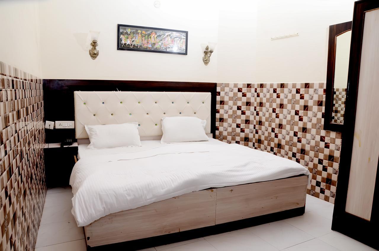 Fabhotel Sarwan Агра Екстериор снимка