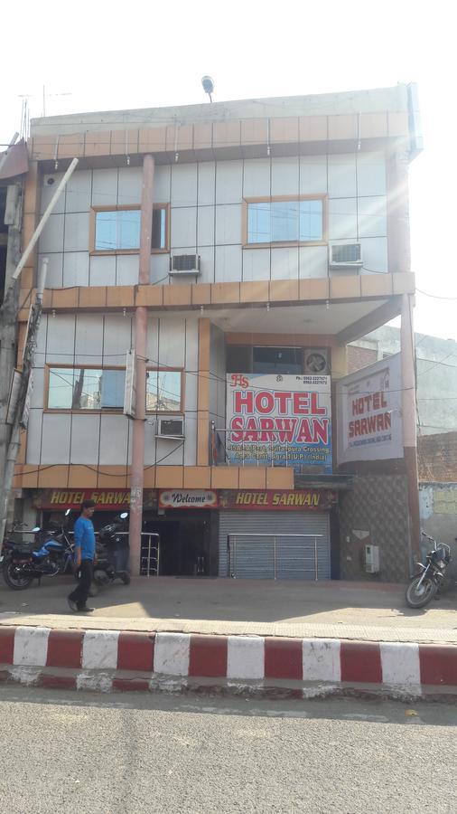Fabhotel Sarwan Агра Екстериор снимка
