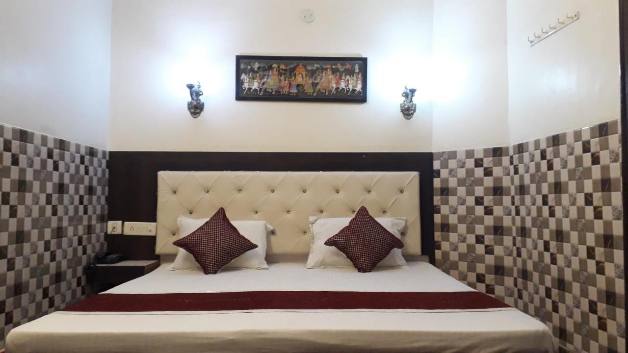 Fabhotel Sarwan Агра Екстериор снимка