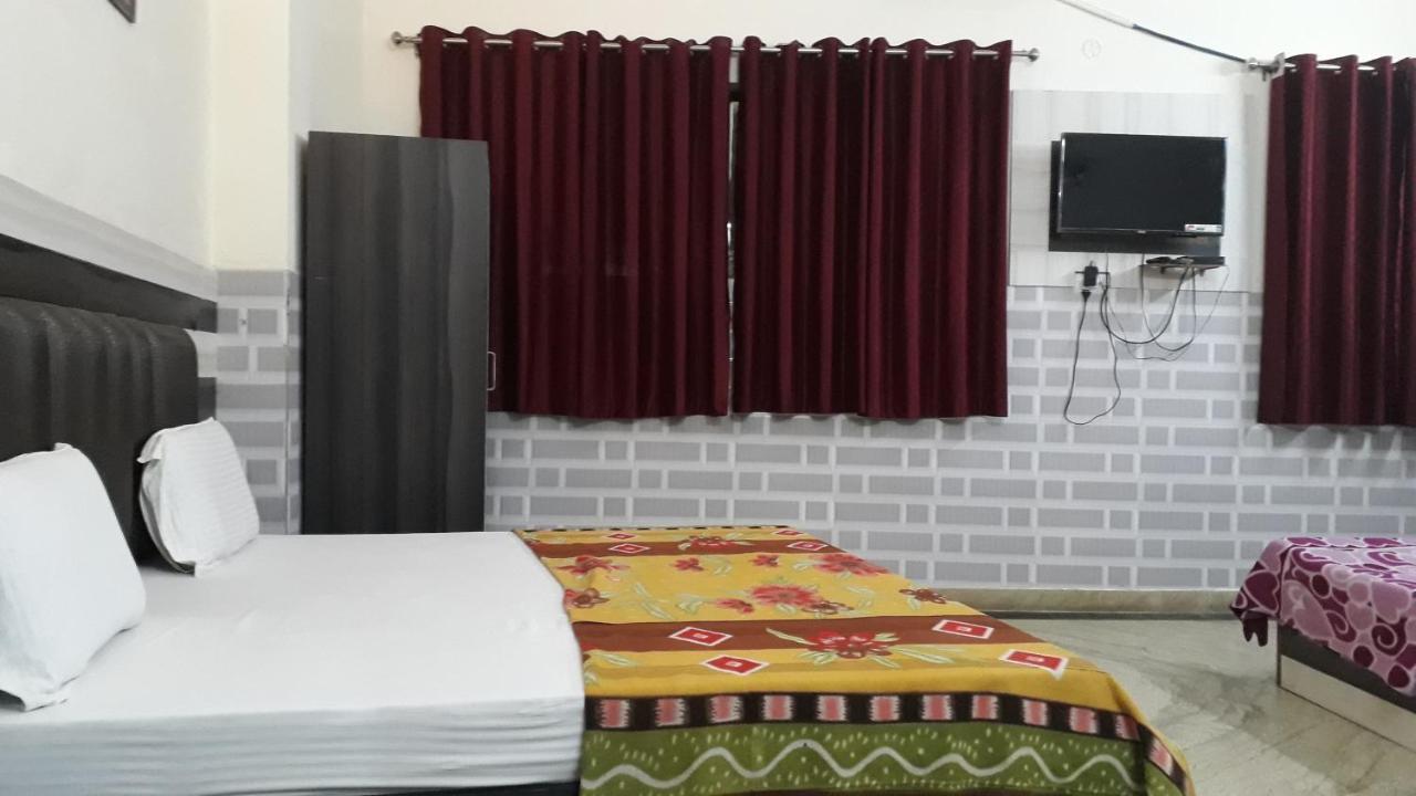 Fabhotel Sarwan Агра Екстериор снимка