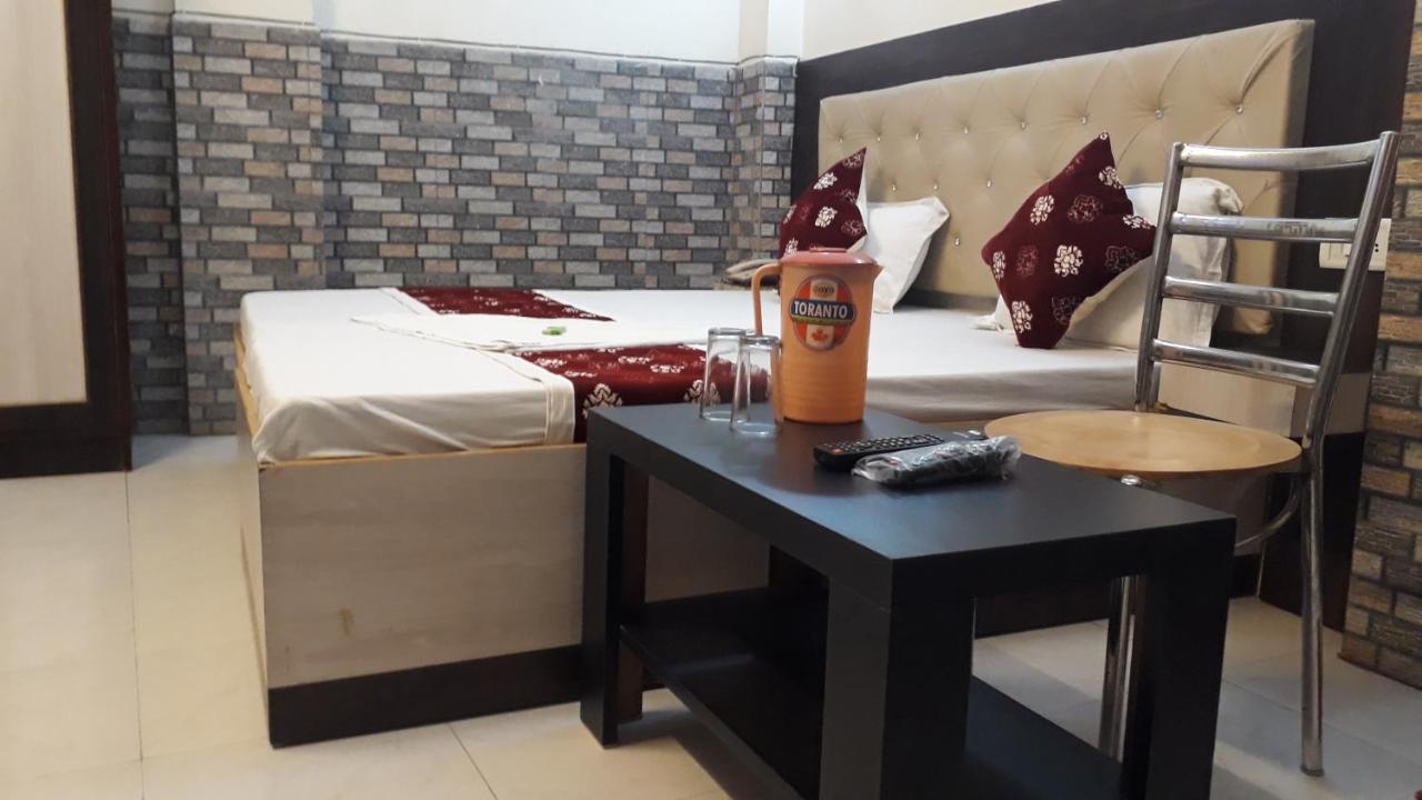 Fabhotel Sarwan Агра Екстериор снимка