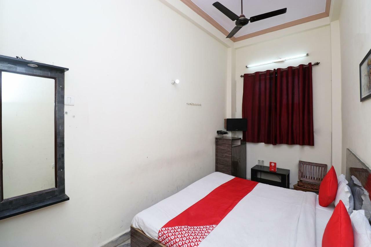 Fabhotel Sarwan Агра Екстериор снимка