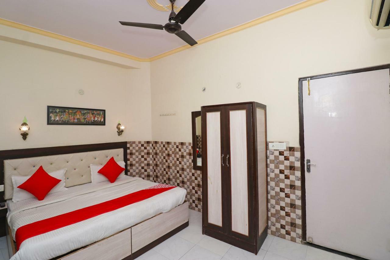 Fabhotel Sarwan Агра Екстериор снимка
