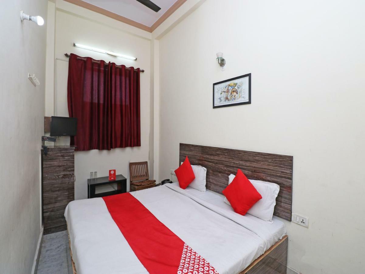 Fabhotel Sarwan Агра Екстериор снимка
